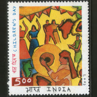 India 2002 National Children's Day Painting Holi Phila-1933 MNH